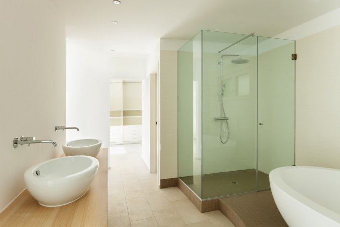 Come pulire i vetri trasparenti del box doccia | DonnaD